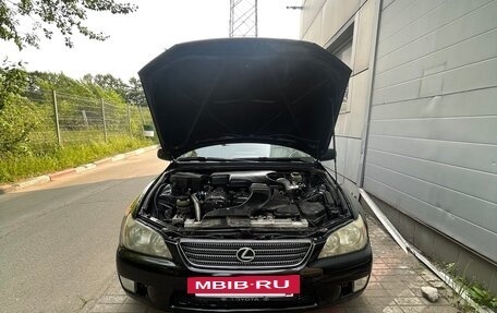 Lexus IS II рестайлинг 2, 1999 год, 1 200 000 рублей, 5 фотография