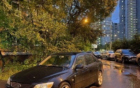 Lexus IS II рестайлинг 2, 1999 год, 1 200 000 рублей, 10 фотография