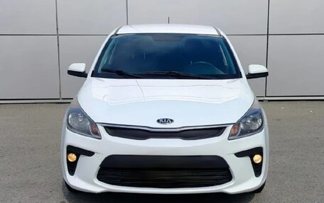 KIA Rio IV, 2017 год, 875 000 рублей, 2 фотография