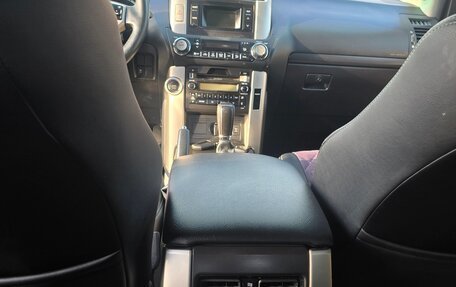 Toyota Land Cruiser Prado 150 рестайлинг 2, 2012 год, 2 400 000 рублей, 13 фотография