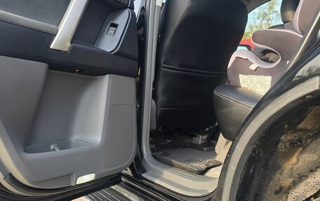 Toyota Land Cruiser Prado 150 рестайлинг 2, 2012 год, 2 400 000 рублей, 12 фотография