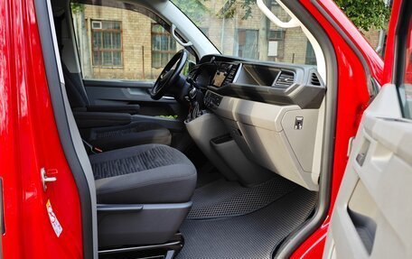 Volkswagen Caravelle T6 рестайлинг, 2020 год, 4 700 000 рублей, 6 фотография