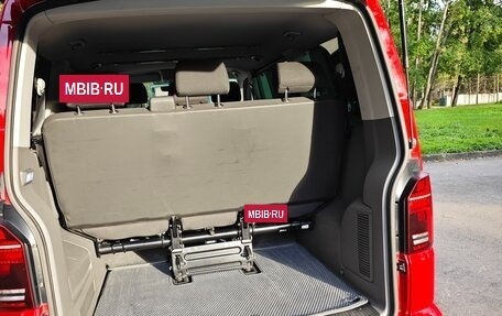 Volkswagen Caravelle T6 рестайлинг, 2020 год, 4 700 000 рублей, 3 фотография