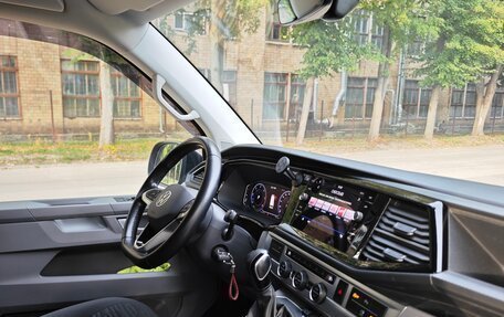 Volkswagen Caravelle T6 рестайлинг, 2020 год, 4 700 000 рублей, 17 фотография