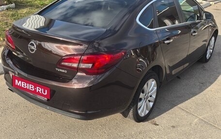 Opel Astra J, 2013 год, 890 000 рублей, 4 фотография