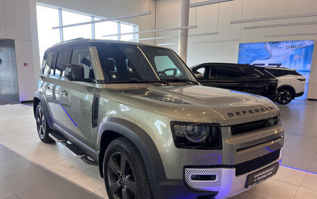 Land Rover Defender II, 2021 год, 7 290 000 рублей, 3 фотография