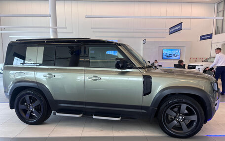 Land Rover Defender II, 2021 год, 7 290 000 рублей, 4 фотография