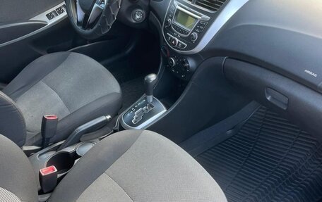 Hyundai Solaris II рестайлинг, 2013 год, 870 000 рублей, 10 фотография