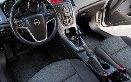 Opel Astra J, 2013 год, 1 100 000 рублей, 9 фотография