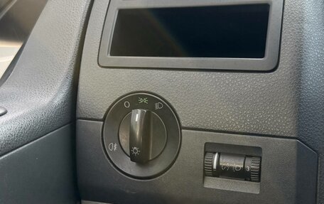 Volkswagen Caravelle T5, 2014 год, 1 950 000 рублей, 22 фотография