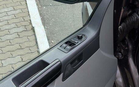 Volkswagen Caravelle T5, 2014 год, 1 950 000 рублей, 30 фотография