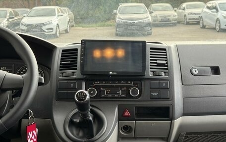 Volkswagen Caravelle T5, 2014 год, 1 950 000 рублей, 23 фотография