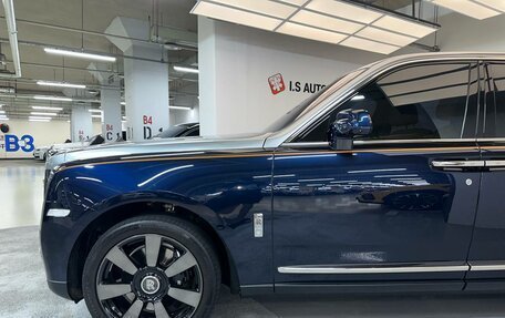 Rolls-Royce Cullinan, 2021 год, 35 900 000 рублей, 7 фотография