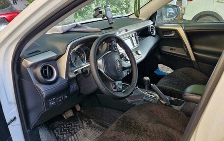 Toyota RAV4, 2014 год, 1 650 000 рублей, 6 фотография