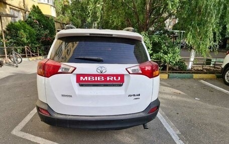Toyota RAV4, 2014 год, 1 650 000 рублей, 3 фотография