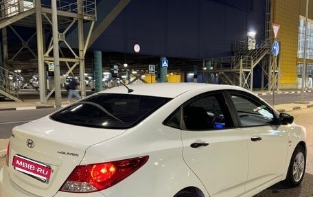 Hyundai Solaris II рестайлинг, 2013 год, 800 000 рублей, 9 фотография