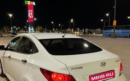 Hyundai Solaris II рестайлинг, 2013 год, 800 000 рублей, 8 фотография