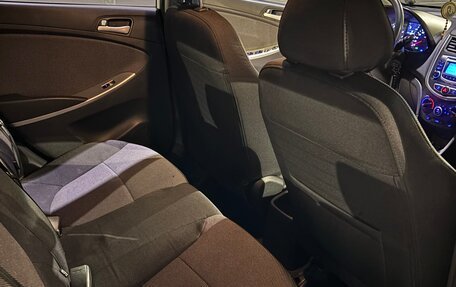 Hyundai Solaris II рестайлинг, 2013 год, 800 000 рублей, 17 фотография