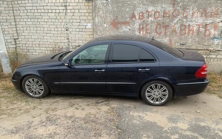 Mercedes-Benz E-Класс, 2004 год, 460 000 рублей, 4 фотография