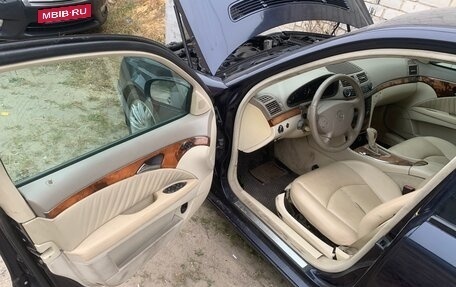 Mercedes-Benz E-Класс, 2004 год, 460 000 рублей, 6 фотография