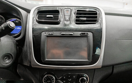 Renault Sandero II рестайлинг, 2016 год, 852 000 рублей, 18 фотография