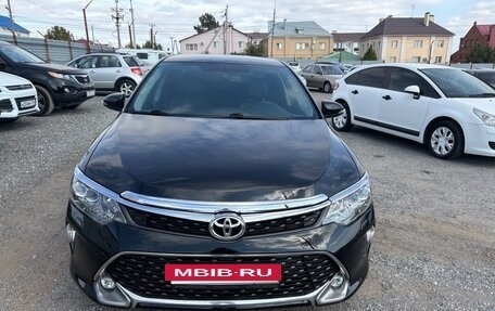 Toyota Camry, 2017 год, 2 580 000 рублей, 3 фотография