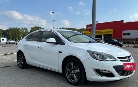 Opel Astra J, 2013 год, 790 000 рублей, 3 фотография