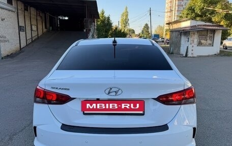 Hyundai Solaris II рестайлинг, 2021 год, 1 420 000 рублей, 5 фотография