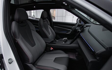 Geely Coolray I, 2024 год, 2 500 000 рублей, 12 фотография