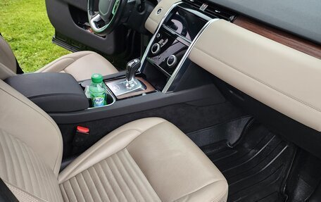 Land Rover Discovery Sport I рестайлинг, 2019 год, 2 990 000 рублей, 3 фотография