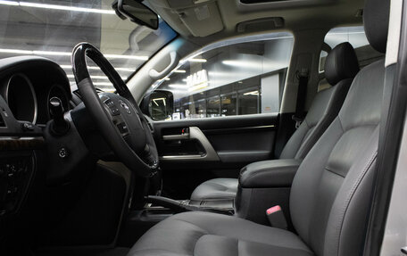 Toyota Land Cruiser 200, 2008 год, 2 799 000 рублей, 11 фотография