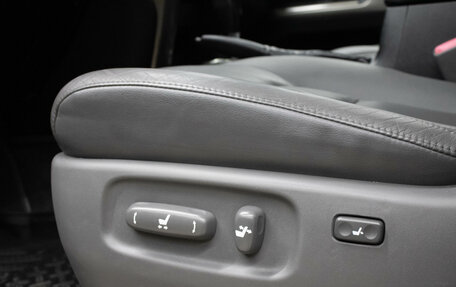 Toyota Land Cruiser 200, 2008 год, 2 799 000 рублей, 29 фотография