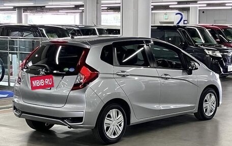 Honda Fit III, 2019 год, 1 000 000 рублей, 4 фотография