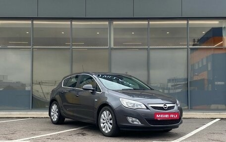 Opel Astra J, 2010 год, 599 000 рублей, 2 фотография