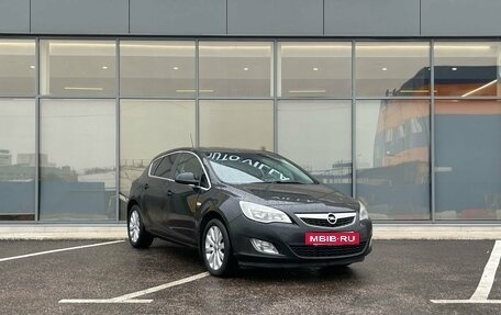 Opel Astra J, 2011 год, 589 000 рублей, 2 фотография