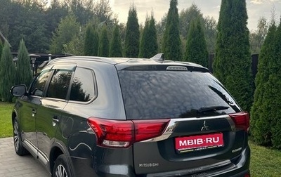 Mitsubishi Outlander III рестайлинг 3, 2019 год, 2 350 000 рублей, 1 фотография