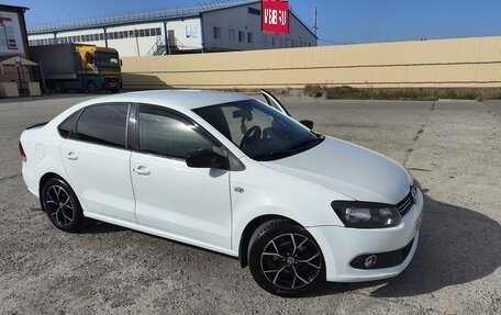 Volkswagen Polo VI (EU Market), 2013 год, 780 000 рублей, 1 фотография