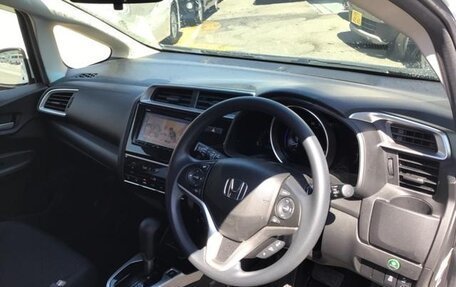 Honda Fit III, 2019 год, 1 000 000 рублей, 10 фотография