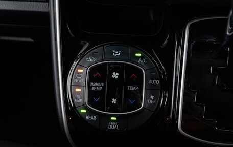 Toyota Esquire I, 2019 год, 2 487 640 рублей, 16 фотография