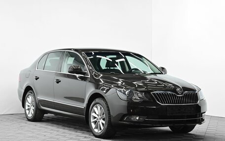 Skoda Superb III рестайлинг, 2014 год, 995 000 рублей, 2 фотография