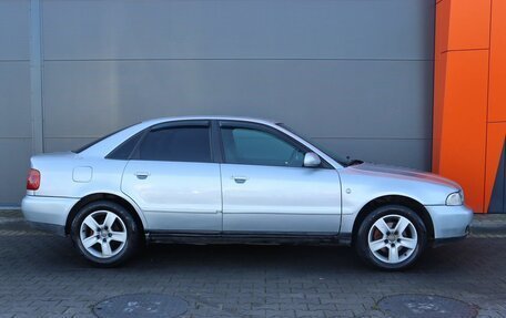 Audi A4, 1998 год, 449 000 рублей, 3 фотография