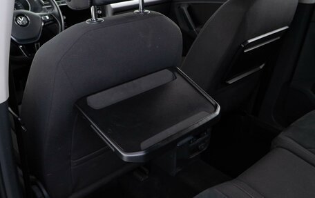 Volkswagen Tiguan II, 2017 год, 3 398 444 рублей, 13 фотография