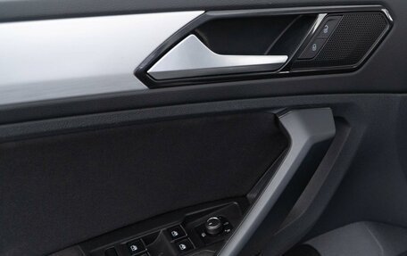 Volkswagen Tiguan II, 2017 год, 3 398 444 рублей, 14 фотография
