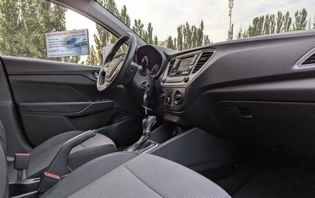 Hyundai Solaris II рестайлинг, 2019 год, 1 235 000 рублей, 10 фотография