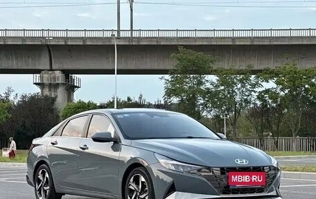 Hyundai Elantra, 2022 год, 1 500 000 рублей, 2 фотография