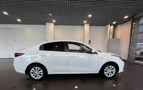 KIA Rio IV, 2017 год, 1 380 000 рублей, 2 фотография