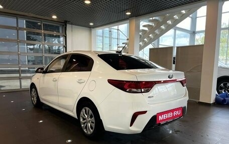 KIA Rio IV, 2017 год, 1 380 000 рублей, 5 фотография