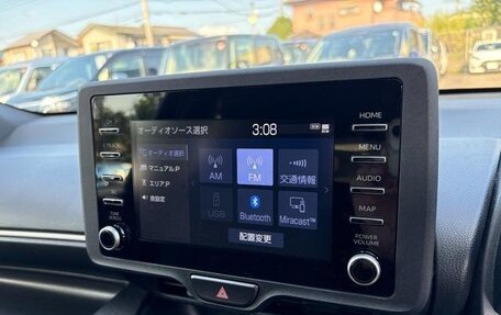 Toyota Yaris, 2022 год, 1 000 000 рублей, 11 фотография