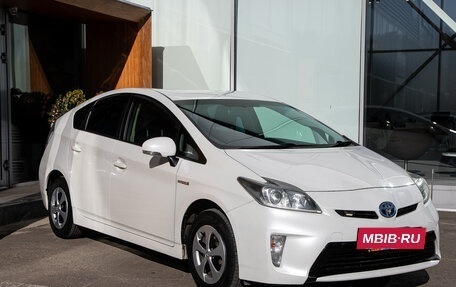 Toyota Prius, 2013 год, 1 345 000 рублей, 5 фотография