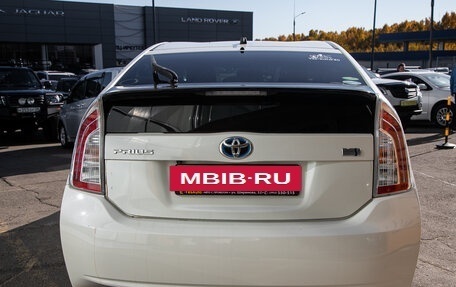Toyota Prius, 2013 год, 1 345 000 рублей, 8 фотография